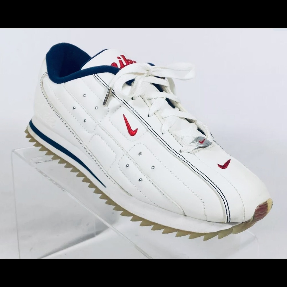 Nike Women Casual White 8.5